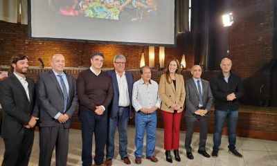 Ayala no saca los pies del plato y se mostr� junto a Vidal