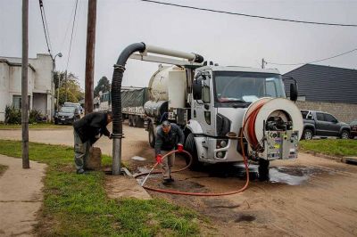 Intensifican los trabajos de limpieza en desag�es pluviales de la ciudad