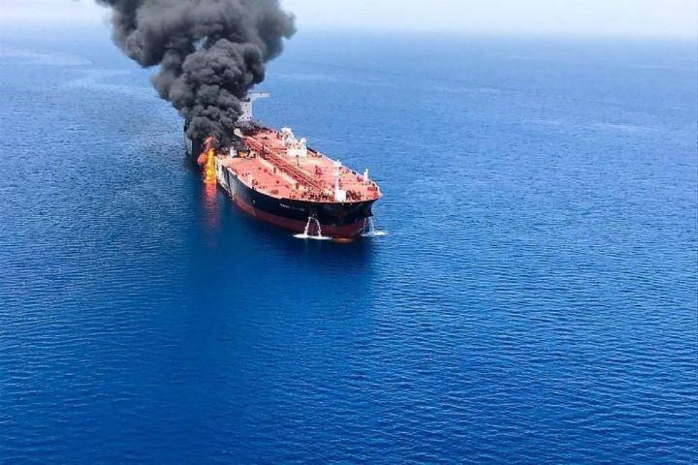 Atacan ms petroleros en el Golfo de Omn y crecen las tensiones entre EE.UU. e Irn
