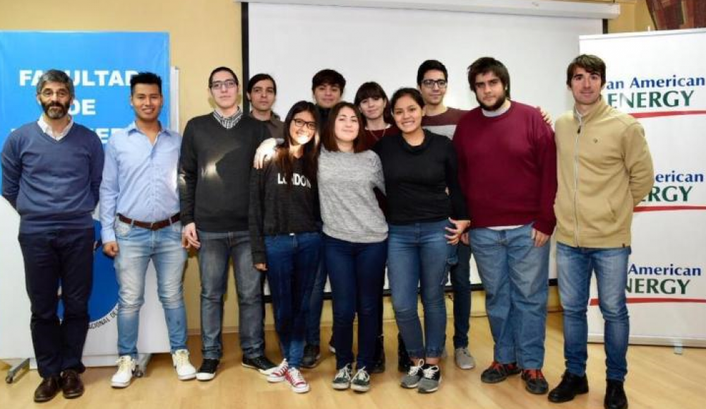 Otros 15 estudiantes de Chubut y Santa Cruz se suman a la Comunidad de Becarios PAE