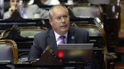 Recordaron al diputado H�ctor Olivares y a Miguel Yad�n a un mes de su fallecimiento