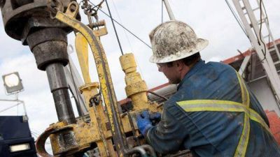 Petroleros consiguieron aumento del 28%, m�s una compensaci�n por 2018