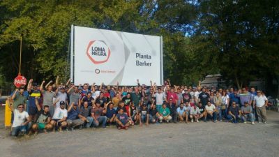 Los 330 trabajadores de Loma Negra temen que el viernes se confirme su despido