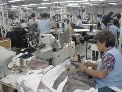 Aumento del 28% para trabajadores de la industria del vestido