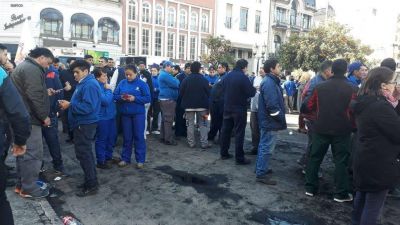 Por el desplome de las ventas quebr� la cadena de supermercados Emilio Luque y hay 1200 empleados al borde del despido