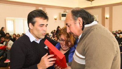 El Intendente entreg� boletos de compraventa del Plan Familia Propietaria