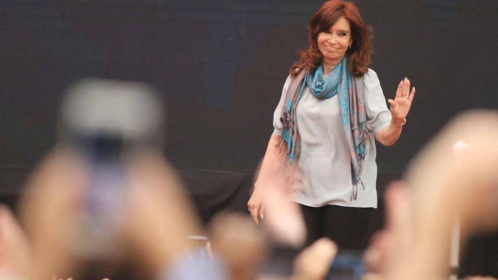 Cristina monopoliza las listas de todo el pas con candidatos propios