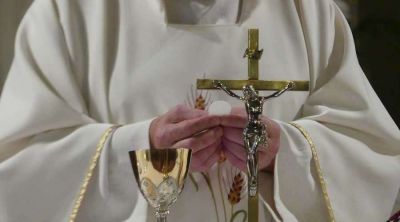 El claro mensaje del Padre Fortea a quien deja el sacerdocio por la pol�tica