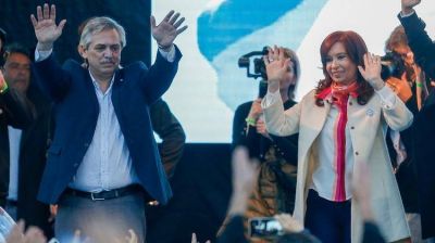 Alberto Fern�ndez se muestra con gobernadores y CFK no ahorra se�ales: �interna a futuro?