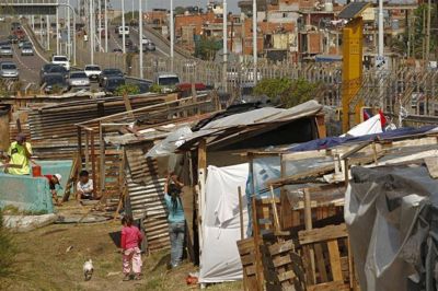 Pobreza: casi el 70% de la poblaci�n gana menos que la canasta b�sica