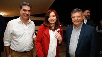 Lleg� Cristina Kirchner a Chaco y fue recibida por Domingo Peppo y Jorge Capitanich
