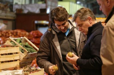 Pulti en el mercado de frutas y verduras de la ruta 226: �Expresa fuerza productiva y cultura del trabajo�
