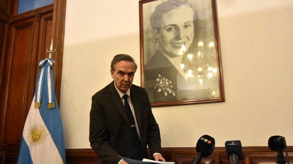 Pichetto dice que hay que hacer la reforma laboral sin llamarla reforma laboral