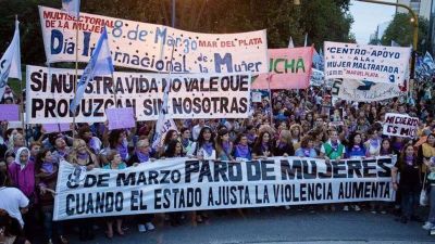 Las mujeres tienen m�s participaci�n en la econom�a que los hombres, pero son menos reconocidas