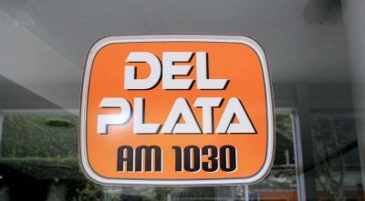 Radio del Plata al borde del abismo: suspenden la programaci�n y licencian a los trabajadores