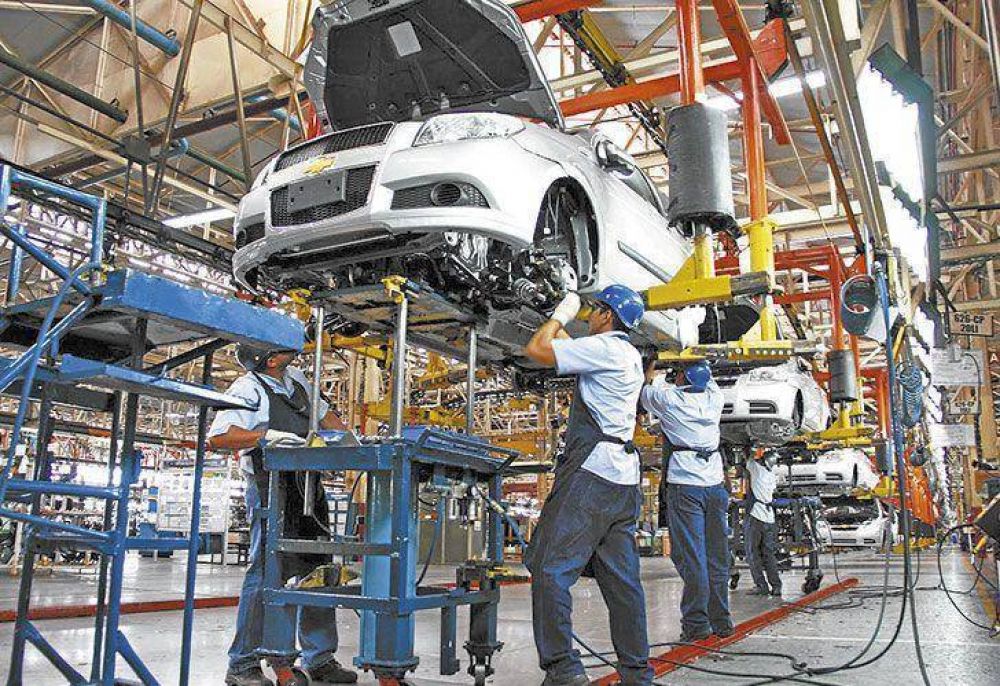 La ca�da de la industria y la construcci�n toc� fondo, seg�n el INDEC