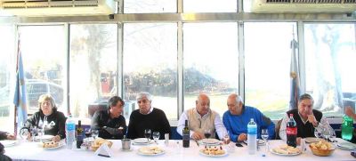 Moyano mostr� su m�sculo y pidi� afianzar la unidad para que el 10 de diciembre haya un Presidente peronista