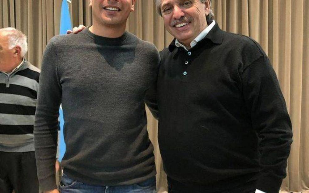 Cristian Cardozo, candidato a intendente por el partido de La Costa, ya tiene su foto con Alberto