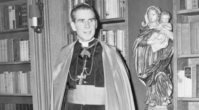 Este es el milagro que har� beato a Arzobispo estrella de TV