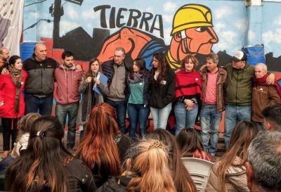 Raverta particip� de un festejo popular por el 9 de Julio en el Barrio Jorge Newbery