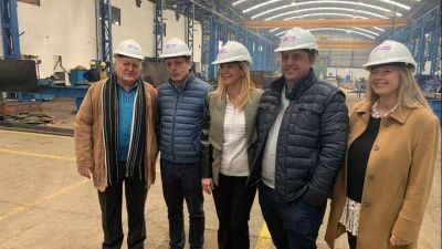 Gray recorri� empresa con Magario y le peg� al oficialismo