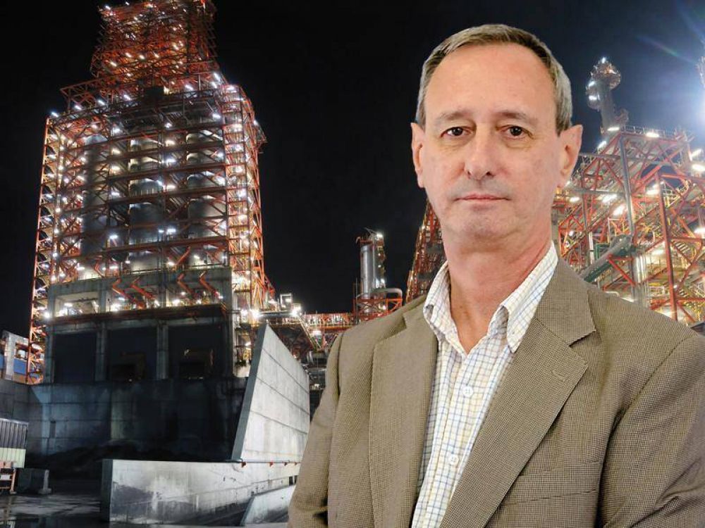 �YPF decidi� dejar de ser una petrolera para ser una empresa de energ�a�