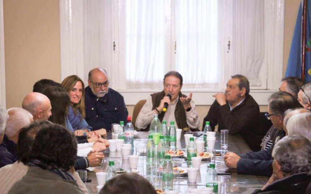 Tolosa Paz debati propuestas de generacin de empleo con dirigentes locales 