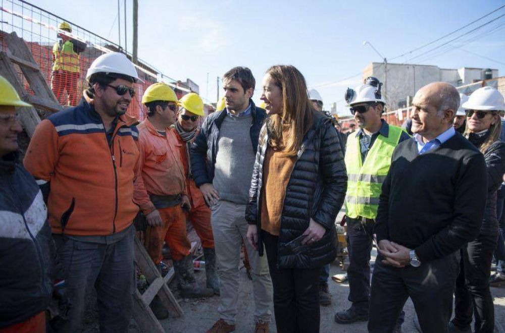 Aumento de sueldos y recorrida por el interior: Vidal, en busca de los votos que todav�a le faltan