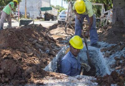 Avanzan obras de cloaca en Avellaneda