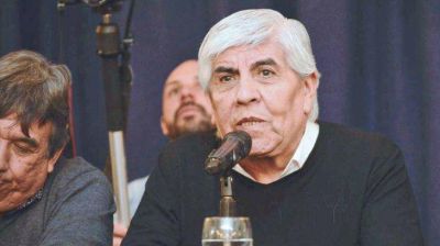 Otro foco de tensi�n Gobierno-Moyano