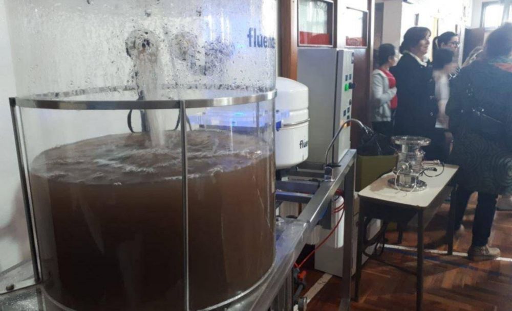 Alumnos de tercer grado de una escuela marplatense crearon una m�quina que potabiliza aguas residuales