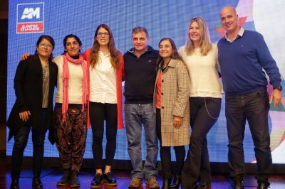 Pulti y una nueva propuesta de gobierno: �Mar del Plata Mujer es una respuesta integral�