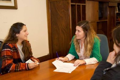 El municipio entreg� subsidio a una bailarina local para que profundice sus estudios en el exterior