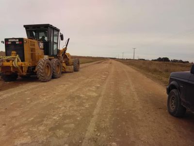 SANTAMARINA: Trabajos del Ente Vial y la Delegaci�n en el acceso al pueblo