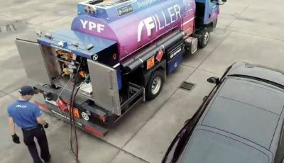 Delivery de combustible: YPF y otras empresas privadas esperan una regulaci�n que permita realizar operaciones