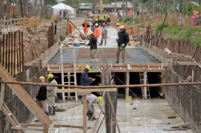 Santa Fe: la Provincia finaliza la construcción del desagüe Larrea