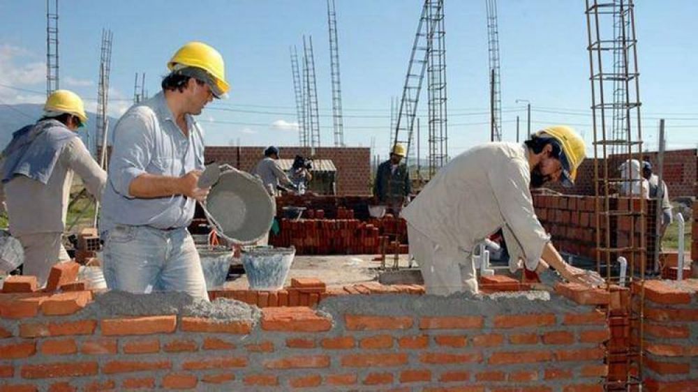 El empleo registrado en la construcci�n volvi� a caer en mayo 2% y acumula 9 meses consecutivos en declive
