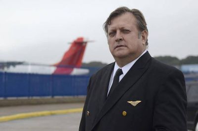 La campa�a de los aeron�uticos pasa al cara a cara en Aeroparque