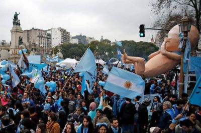 El oficialismo apunta a recuperar el voto de los espacios de centroderecha