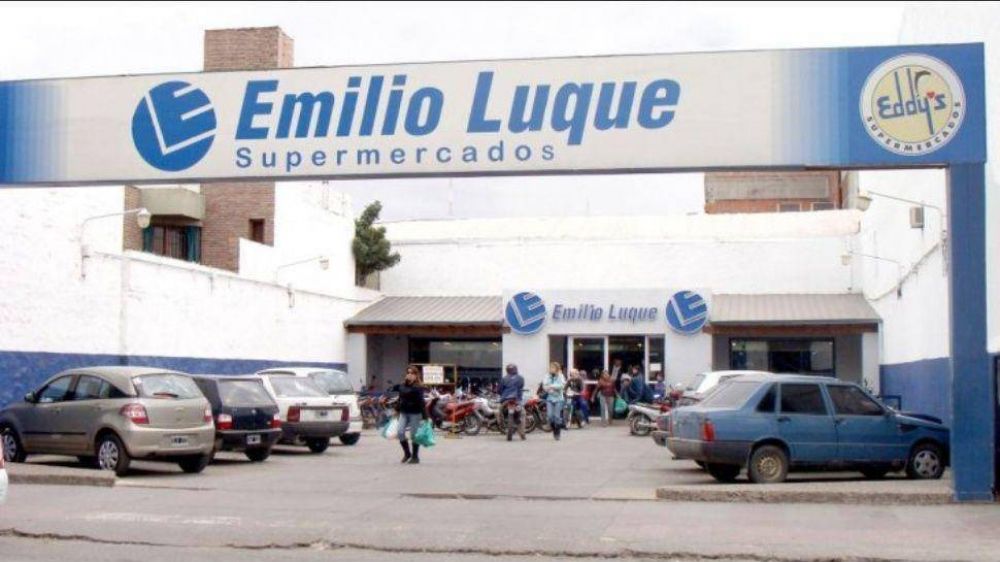 Dos interesados en comprar la cadena de supermercados Emilio Luque