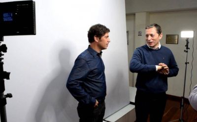 Kicillof pos� para la foto con un centenar de candidatos a intendente de cara a la recta final de la campa�a 