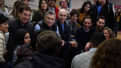 J�venes y celestes, los votos que busca el Gobierno para alcanzar a Alberto