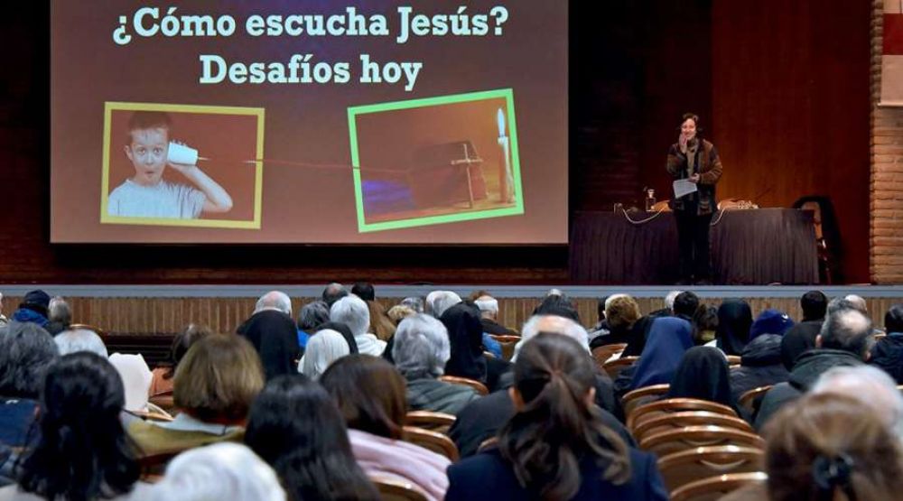 Arquidi�cesis de Santiago plantea el discernimiento como eje de la acci�n pastoral
