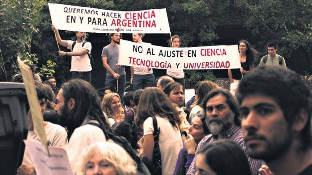 Los cient�ficos llaman a votar a Alberto Fern�ndez