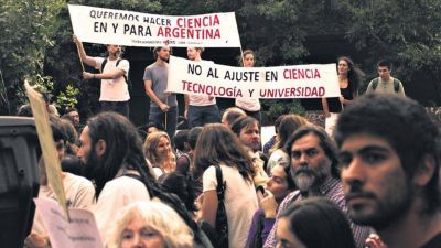 Los cient�ficos llaman a votar a Alberto Fern�ndez