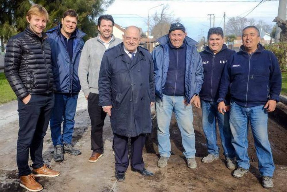 El intendente municipal recorri obras de bacheo de hormign en San Juan y en Friuli