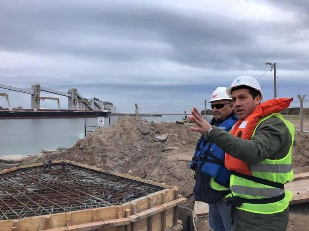 Arturo Rojas, recorri� el predio donde ya se sentar�n las bases de la nueva terminal de fertilizantes
