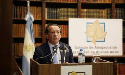 Oficial: los salarios perdieron por casi 20 puntos contra la inflaci�n