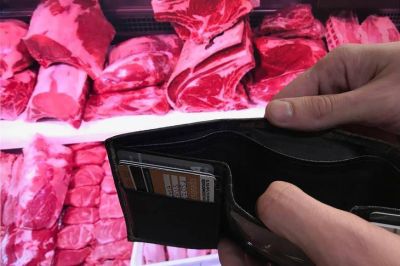 En el �ltimo a�o, los salarios quedaron 19 puntos detr�s de la inflaci�n