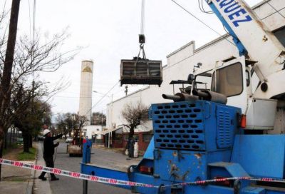 Renault tramitar� ante el Municipio un permiso antes de comenzar la demolici�n de los galpones